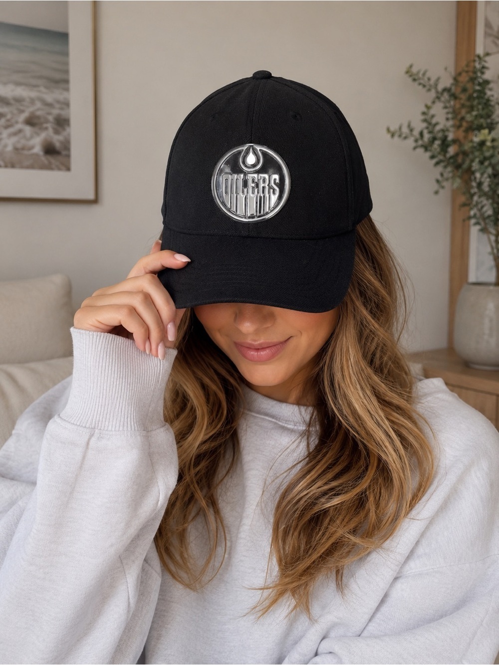 Edmonton Oilers Black Baseball Cap with Silver Emblem